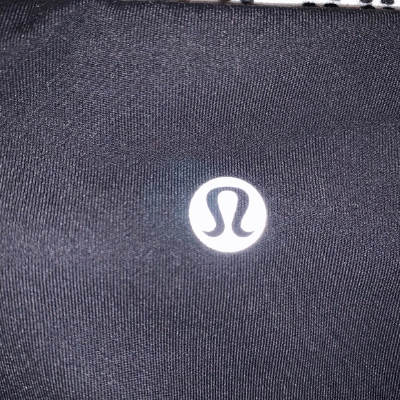 Rare lululemon Polkadot leggings - Picture 2 of 8